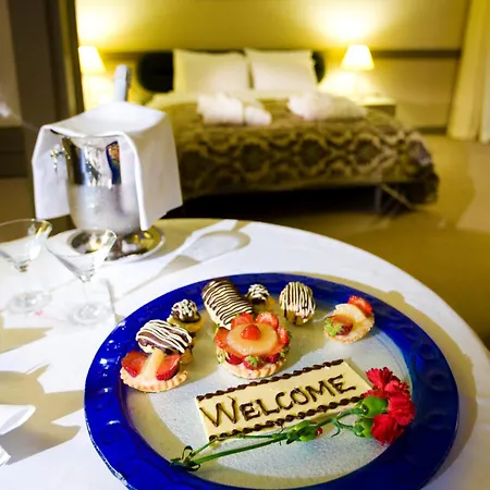 Fantasia Deluxe Hotel Kuşadası Buitenkant foto