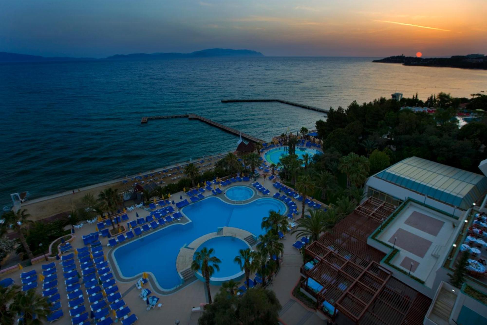 Fantasia Deluxe Kuşadası